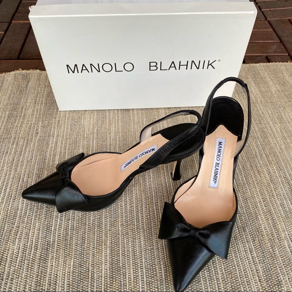 MANOLO BLAHNIK Carolyne 90 Black Calf Leather Slingback Pumps 35&1/2